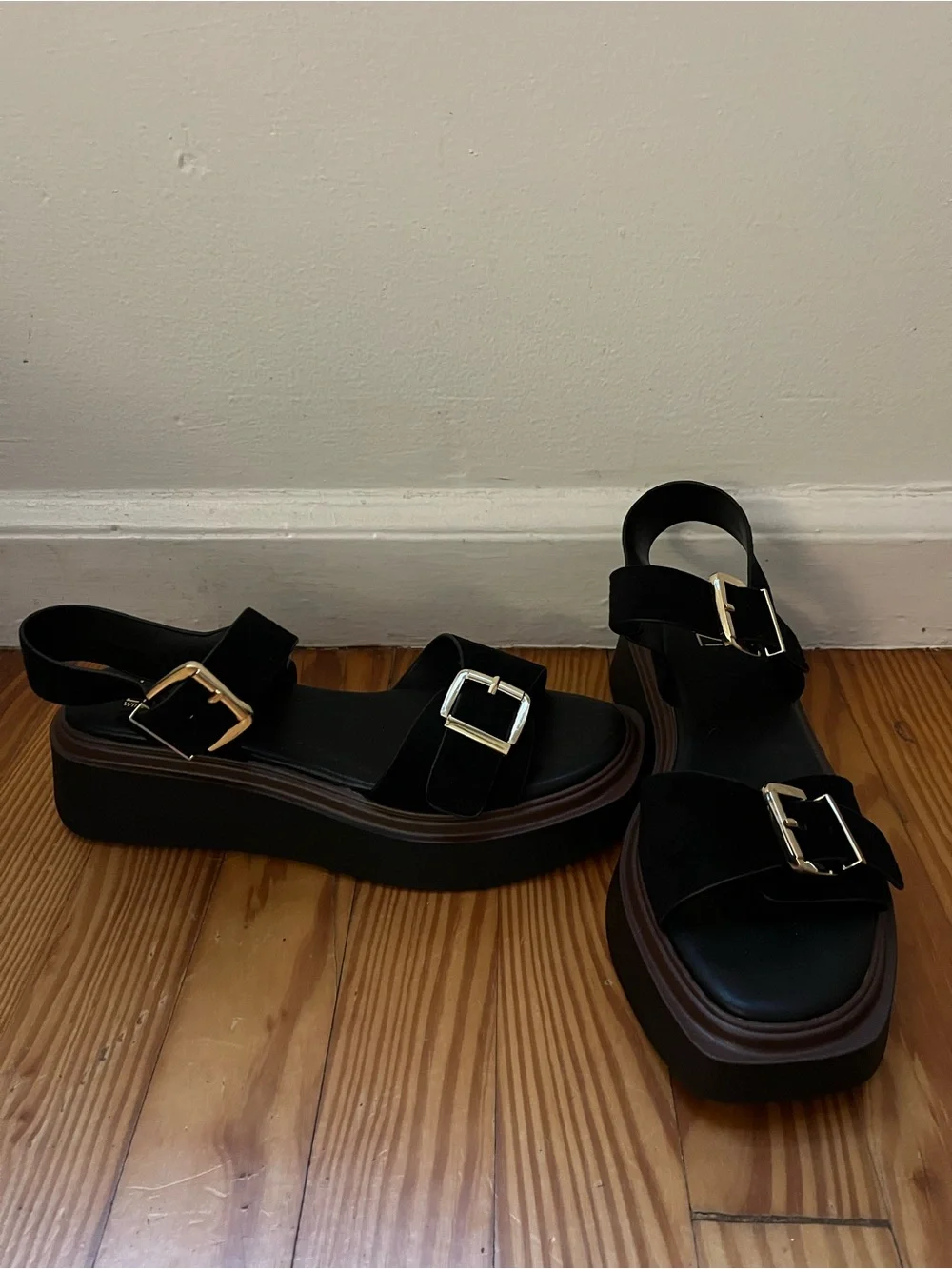 Source Wide Fit Black Flatform Buckle Sandals US size 8